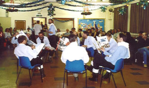 Spot time - BB pretending to be in a Mess (how appropriate)