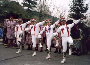 A small but perfectly formed BB side have a Knees Up