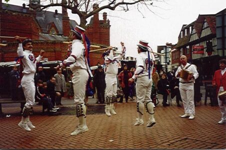 Dec 15, Wokingham Market Place. Weather - bright. Temperature - not so bright. Dec 15, Wokingham Market Place. Weather - bright. Temperature - not so bright.