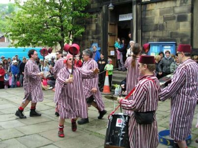 The Fabulous Fezheads being as fabulous as ever