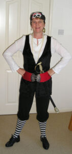 ... meaning we could all come as pirates and go oooh-aarrh all noite
