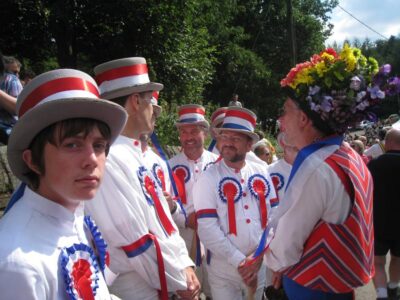 What is Alun planning while we chat with Saddlworth about their fine headgear ? .... What is Alun planning while we chat with Saddlworth about their fine headgear ? ....