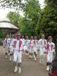 .... before everyone moved onto Matlock for a set in a quiet Hall Leys Park ... .... before everyone moved onto Matlock for a set in a quiet Hall Leys Park ...