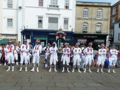 Sat 1st Sep, Wallingford Bunkfest - we'll start as soon as everyone has their hat on Sat 1st Sep, Wallingford Bunkfest - we'll start as soon as everyone has their hat on
