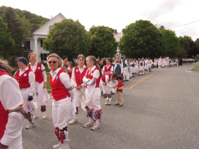 ... but first, an extremely short procession ... ... but first, an extremely short procession ...