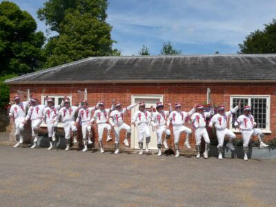 A final Knees Up A final Knees Up