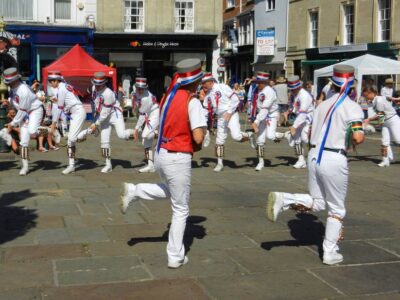 You put your left leg out ... You put your left leg out ...