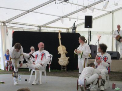 In the not-the-Big-Caper show, David is suitably pampered while Jameson is suitably unpampered In the not-the-Big-Caper show, David is suitably pampered while Jameson is suitably unpampered