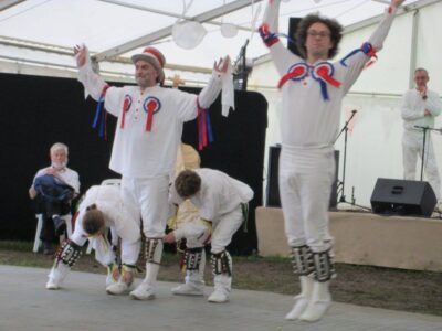 And David looks the part in the subsequent jig And David looks the part in the subsequent jig