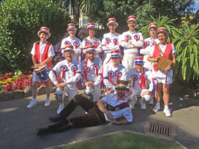 ... now you do Sidmouth 2016 - (back) Bob, Roy, David, Malcolm, John, Alun, Sue (middle) Jerry, Will, Mark, Paul (lounging) Jameson