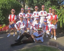 ... now you do Sidmouth 2016 - (back) Bob, Roy, David, Malcolm, John, Alun, Sue (middle) Jerry, Will, Mark, Paul (lounging) Jameson