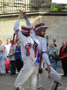 Fine time for a shimmy Fine time for a shimmy