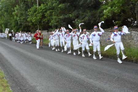 Thur 16 Jun, Kirtlington Lamb Ale, first procession Thur 16 Jun, Kirtlington Lamb Ale, first procession