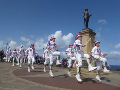 Mon 19th, 2 sets of Cavalier at Captain Cook's Mon 19th, 2 sets of Cavalier at Captain Cook's