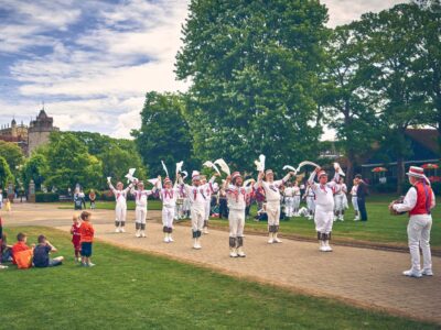 ... in full view of HM ... ... in full view of HM ...