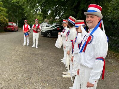 Ready lads ... Ready lads ...