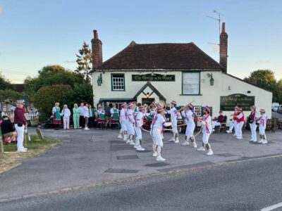 27 June, George on the Green, Holyport with Taeppas Tump 27 June, George on the Green, Holyport with Taeppas Tump