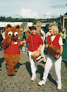 Jane couldn't make it so a random musician from the crowd was selected .... Jane couldn't make it so a random musician from the crowd was selected ....