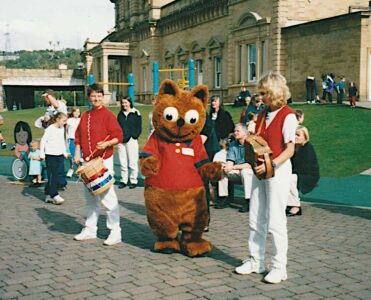 .... mainly due to the red kit. .... mainly due to the red kit.