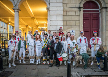 The full Windsor/BB evening line up, with Duncan in the middle (ish)